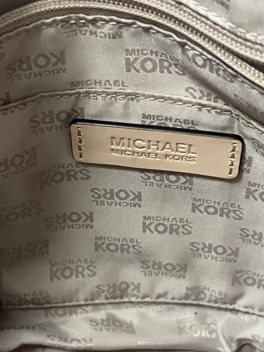 Michael Kors Metallic Gold Tote Shoulder Bag With Adjustable Straps & MK Charm - Picture 7 of 8